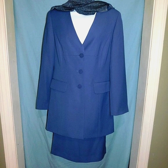 Executive Collection Dresses & Skirts - Smart 3 pc Professional Career Business Suit Jacket Skirt Scarf EUC Lapis Blue 8